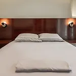 Spacious 3-bedroom With Wifi, Ac In Charming Kalamaria - Mountain View * Tesalónica