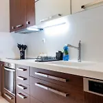 Apartamento Spacious 3-bedroom With Wifi, Ac In Charming Kalamaria - Mountain View