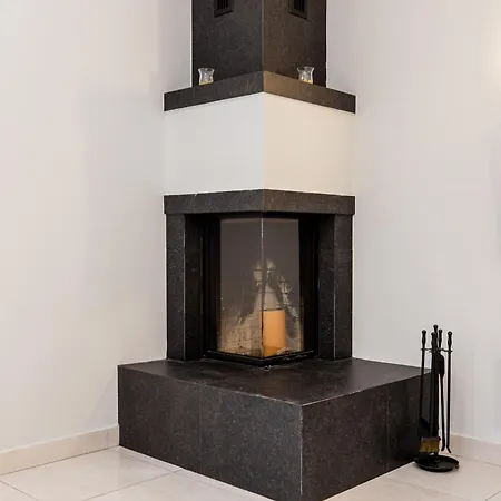 Spacious 3-bedroom With Wifi, Ac In Charming Kalamaria - Mountain View * Salonic