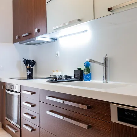 Apartment Spacious 3-bedroom With Wifi, Ac In Charming Kalamaria - Mountain View