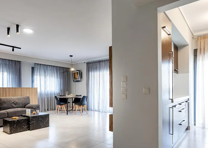 Lejlighed Spacious 3-bedroom With Wifi, Ac In Charming Kalamaria - Mountain View *