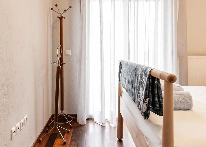 Lejlighed Spacious 3-bedroom With Wifi, Ac In Charming Kalamaria - Mountain View