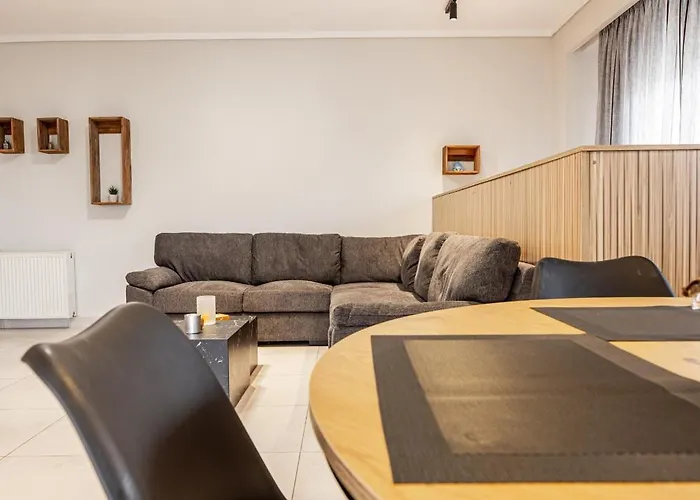 Lejlighed Spacious 3-bedroom With Wifi, Ac In Charming Kalamaria - Mountain View *