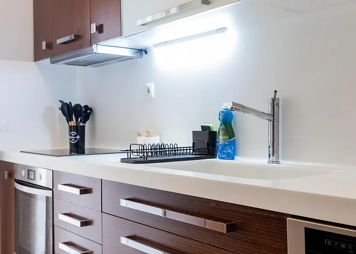 Lejlighed Spacious 3-bedroom With Wifi, Ac In Charming Kalamaria - Mountain View
