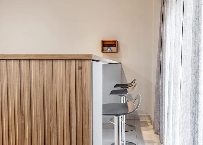 Lejlighed Spacious 3-bedroom With Wifi, Ac In Charming Kalamaria - Mountain View *
