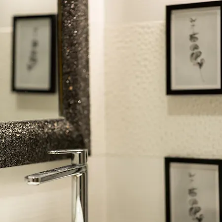 Spacious 3-bedroom With Wifi, Ac In Charming Kalamaria - Mountain View *