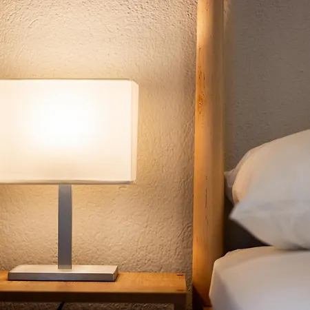 Spacious 3-bedroom With Wifi, Ac In Charming Kalamaria - Mountain View *