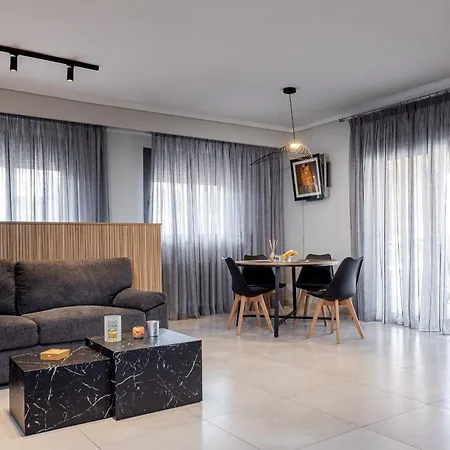 Spacious 3-bedroom With Wifi, Ac In Charming Kalamaria - Mountain View
