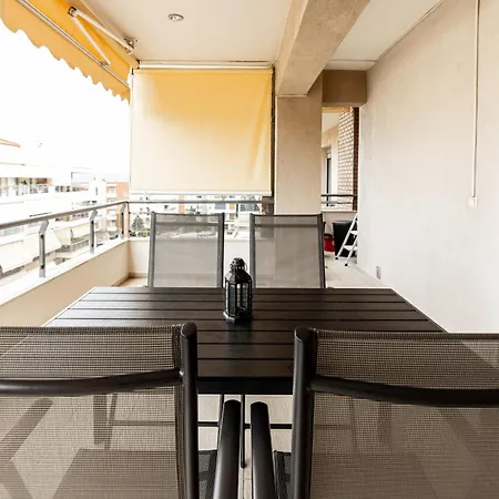 Spacious 3-bedroom With Wifi, Ac In Charming Kalamaria - Mountain View Apartment *