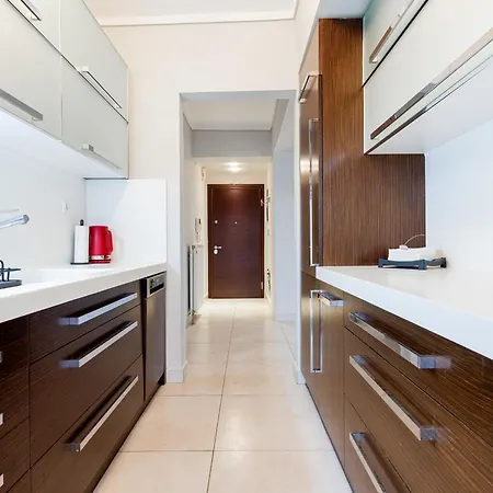 Spacious 3-bedroom With Wifi, Ac In Charming Kalamaria - Mountain View