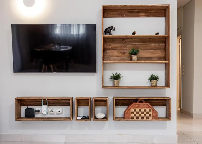 Spacious 3-bedroom With Wifi, Ac In Charming Kalamaria - Mountain View *