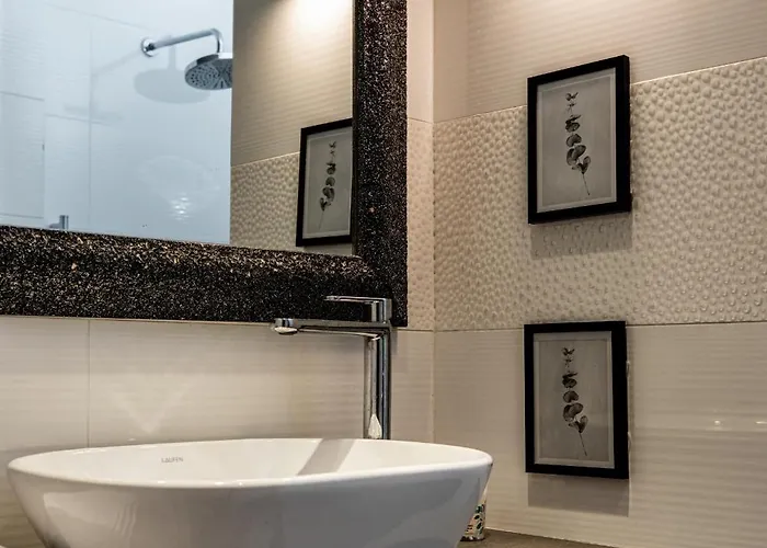 Spacious 3-bedroom With Wifi, Ac In Charming Kalamaria - Mountain View * Tesalónica