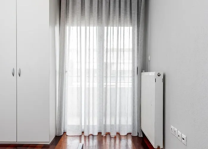 Spacious 3-bedroom With Wifi, Ac In Charming Kalamaria - Mountain View Apartamento Tesalónica