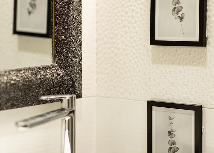 Spacious 3-bedroom With Wifi, Ac In Charming Kalamaria - Mountain View