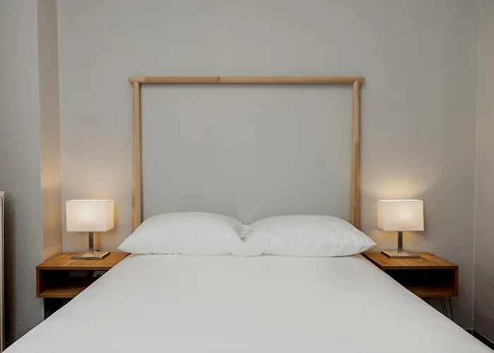 Spacious 3-bedroom With Wifi, Ac In Charming Kalamaria - Mountain View