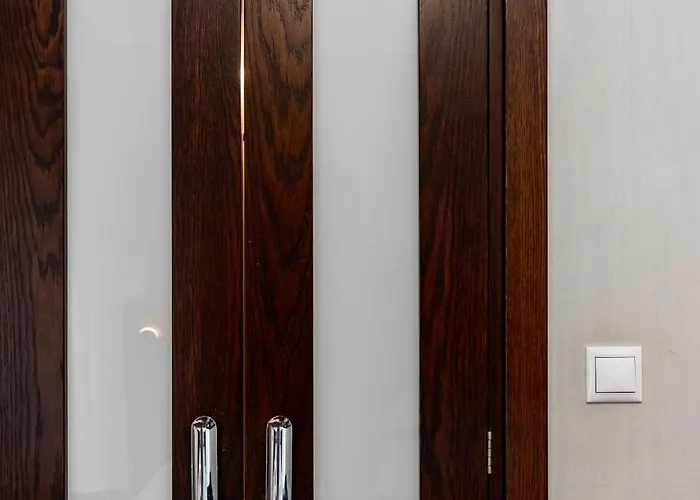 Spacious 3-bedroom With Wifi, Ac In Charming Kalamaria - Mountain View Apartamento *