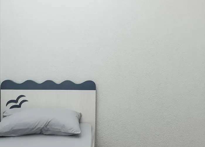 Spacious 3-bedroom With Wifi, Ac In Charming Kalamaria - Mountain View