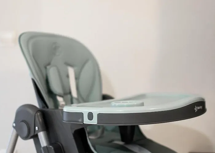 Spacious 3-bedroom With Wifi, Ac In Charming Kalamaria - Mountain View Apartamento Tesalónica