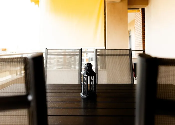 Spacious 3-bedroom With Wifi, Ac In Charming Kalamaria - Mountain View Apartamento Tesalónica