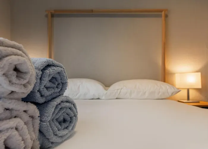 Spacious 3-bedroom With Wifi, Ac In Charming Kalamaria - Mountain View Apartamento