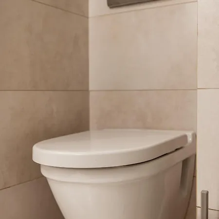 Spacious 3-bedroom With Wifi, Ac In Charming Kalamaria - Mountain View Appartement *